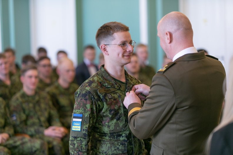 Villi-Pert Peebo receiving his officer rank at a commissioning ceremony, Estonian Defence Forces
